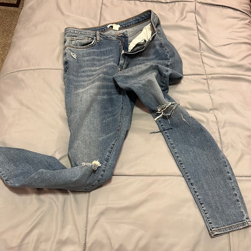 Mens Ripped Blue jeans slim fit